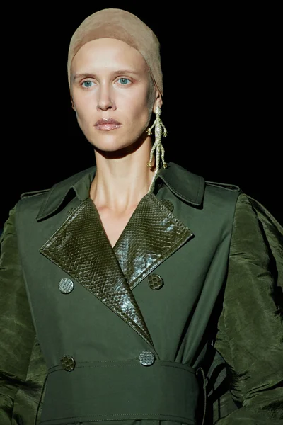 Look 24